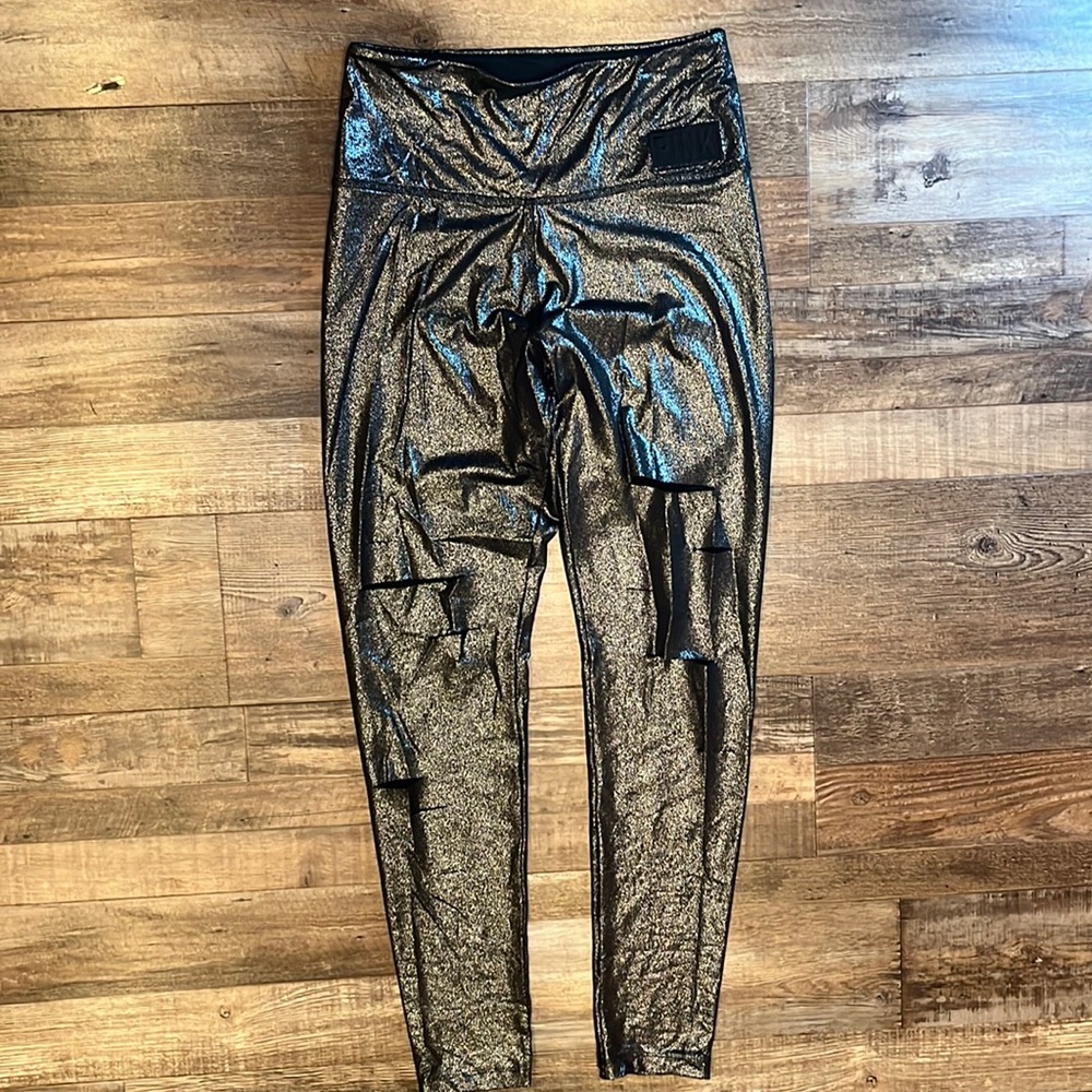 PINK Victoria’s Secret Ultimate Leggings Size Medium